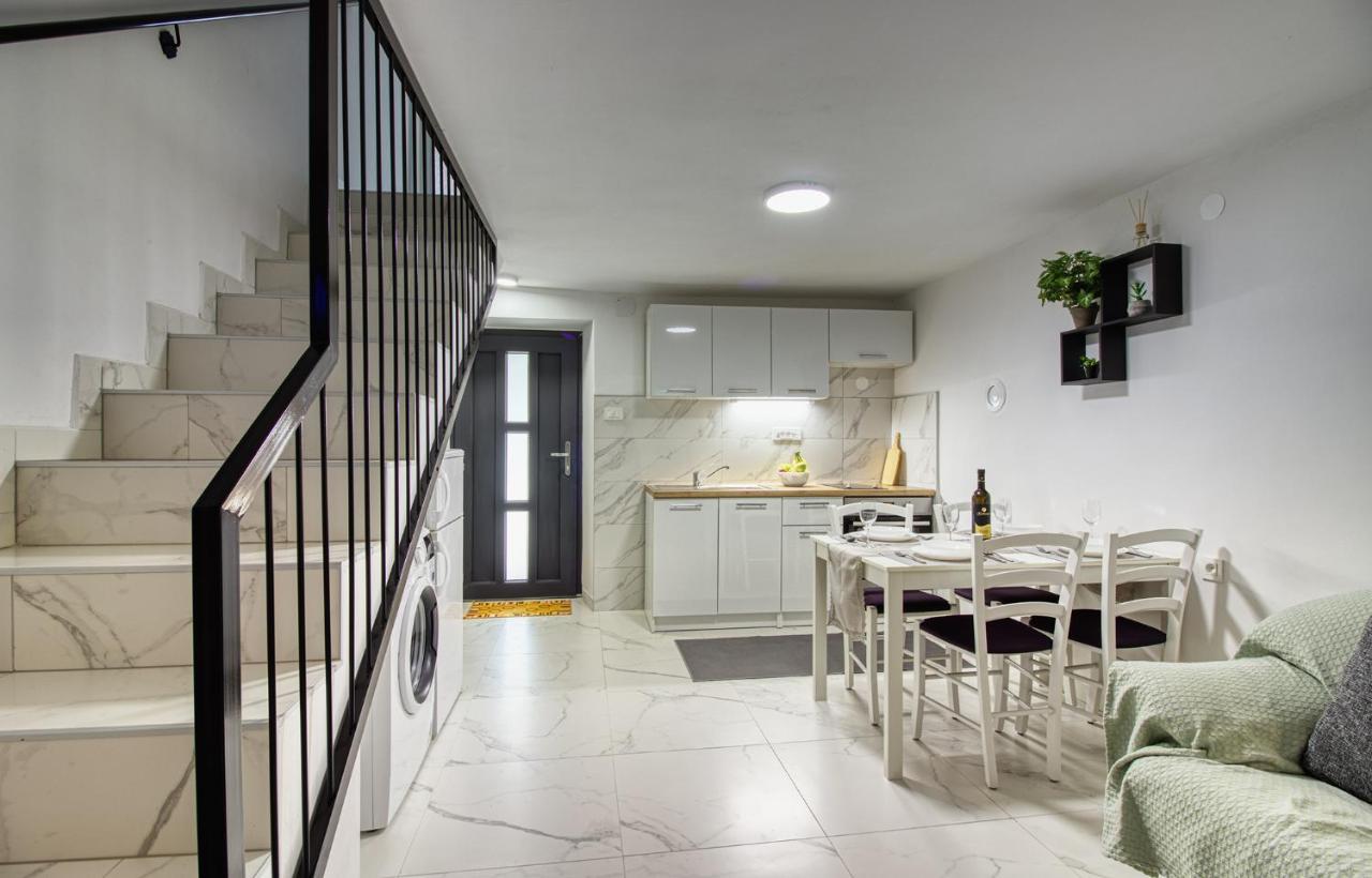 Holiday Home Volta Rakalj Екстер'єр фото