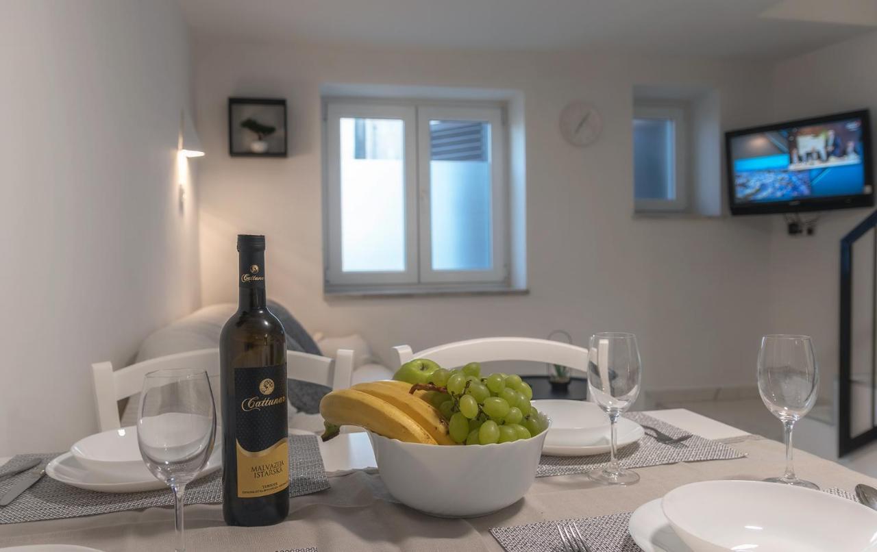 Holiday Home Volta Rakalj Екстер'єр фото